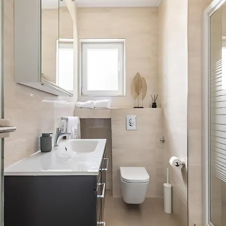 Apartment Apartment In Slatine By Adriatic Beach, Cleaning Included Trogir