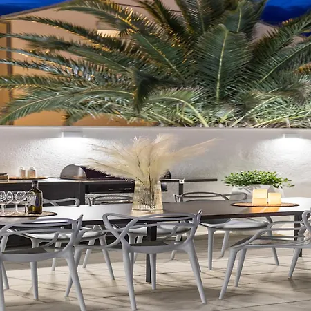Apartment In Slatine By Adriatic Beach, Cleaning Included Trogir