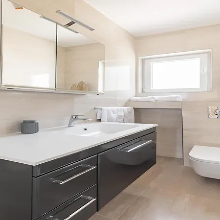 Breezy Near Trogir, Cleaning Included Apartment Trogir