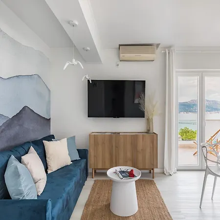 Apartment In Slatine By Adriatic Beach, Cleaning Included *